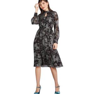 ModCloth Womens 1X Black Silver Long Sleeves Keyho